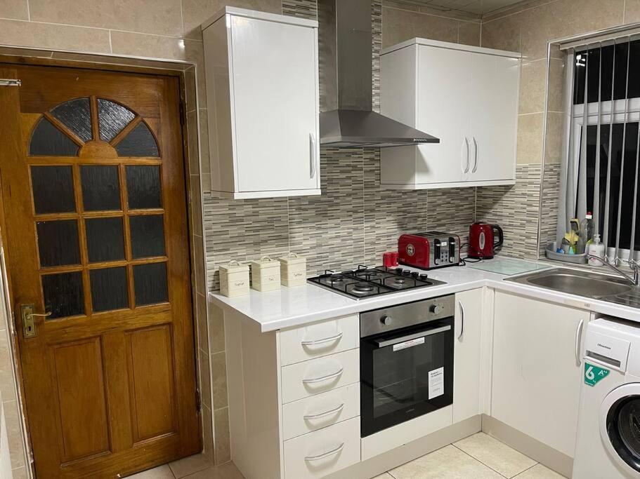 Large Beautiful 3 Bed House In City Of Birmingham Bagian luar foto